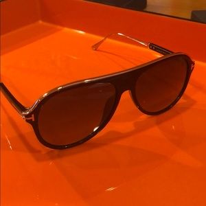 Authentic Tom Ford Nicholai sunglasses model TF624